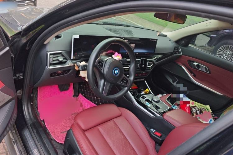 Used BMW i3 2022 eDrive 35 L Interior 2