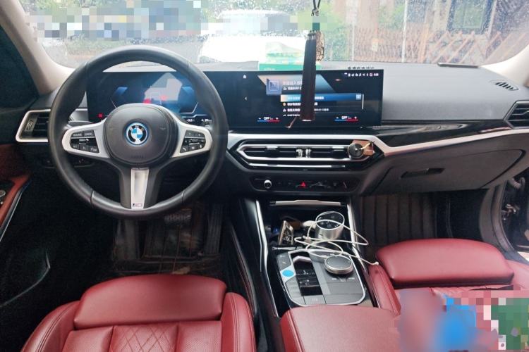 Used BMW i3 2022 eDrive 35 L Interior 2
