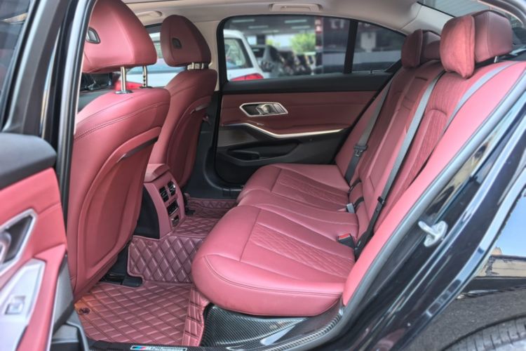 Used BMW i3 2022 eDrive 35 L Interior 3