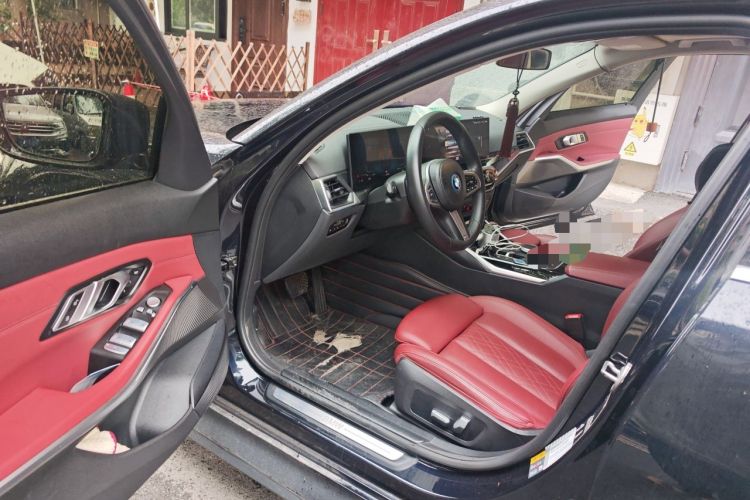 Used BMW i3 2022 eDrive 35 L Interior 3