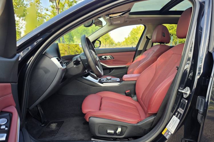 Used BMW i3 2022 eDrive 35 L Interior 7