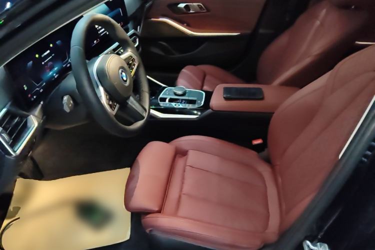 Used BMW i3 2022 eDrive 35 L Left Front Seat