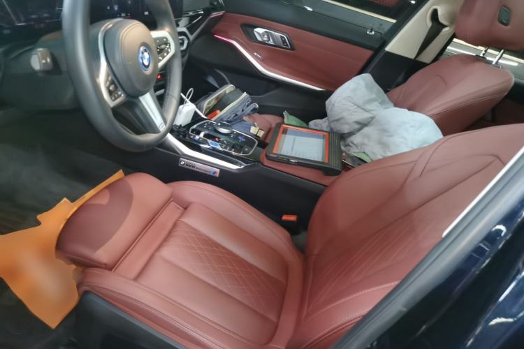 Used BMW i3 2022 eDrive 35 L Left Front Seat