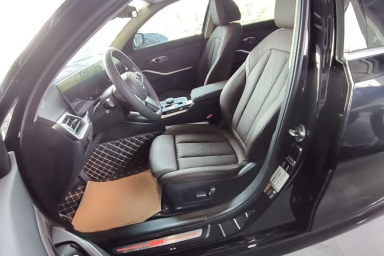 Used BMW i3 2022 eDrive 35 L Left Front Seat