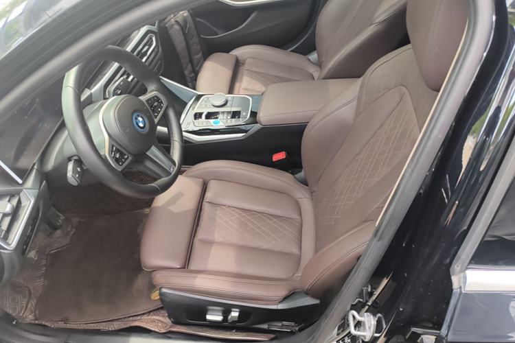 Used BMW i3 2022 eDrive 35 L Left Front Seat