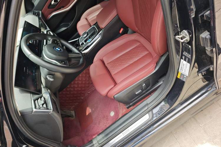 Used BMW i3 2022 eDrive 35 L Left Front Seat