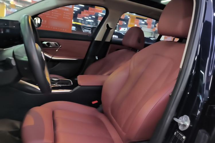 Used BMW i3 2022 eDrive 35 L Left Front Seat