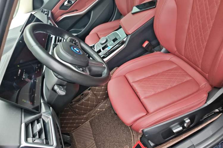 Used BMW i3 2022 eDrive 35 L Left Front Seat