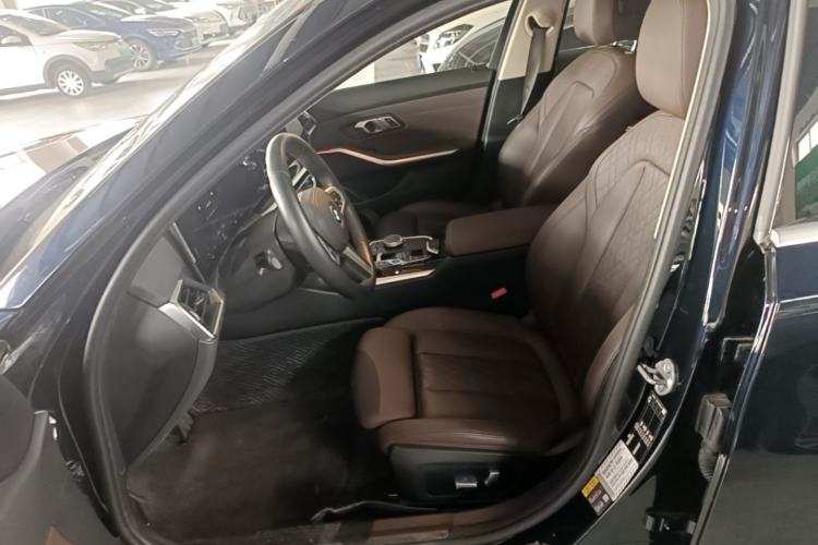Used BMW i3 2022 eDrive 35 L Left Front Seat