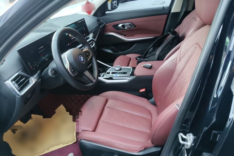 Used BMW i3 2022 eDrive 35 L Left Front Seat
