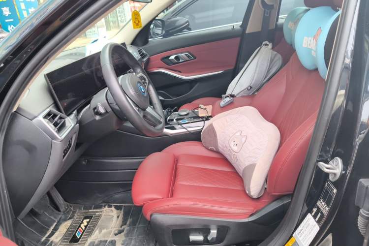 Used BMW i3 2022 eDrive 35 L Left Front Seat