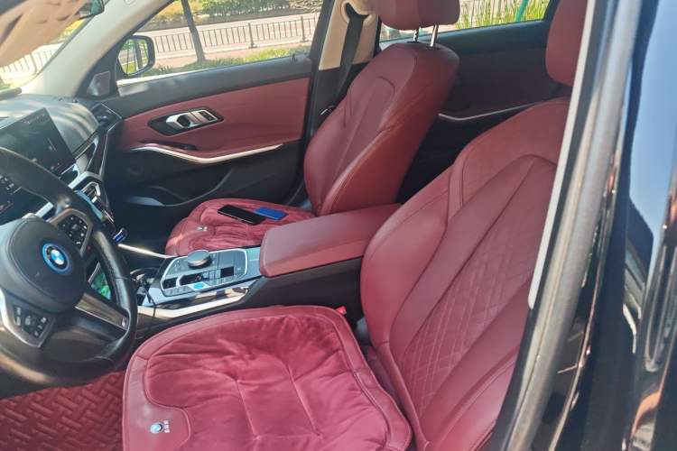 Used BMW i3 2022 eDrive 35 L Left Front Seat