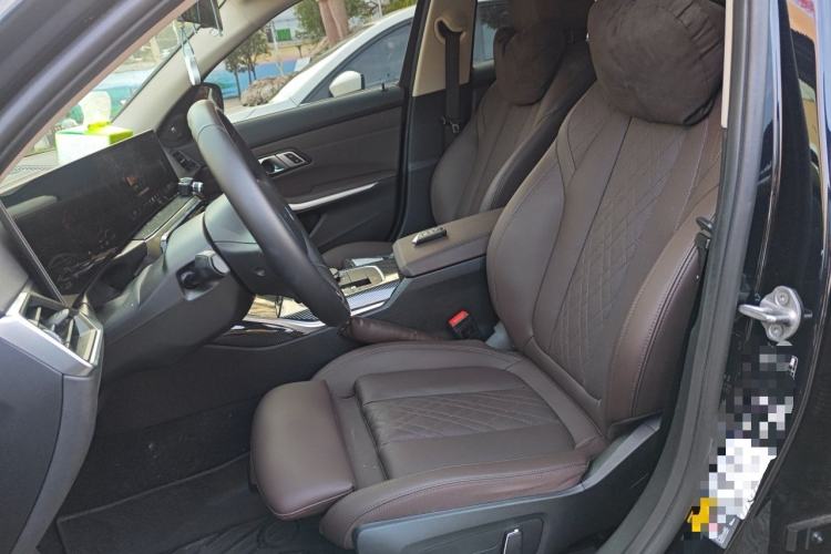Used BMW i3 2022 eDrive 35 L Left Front Seat