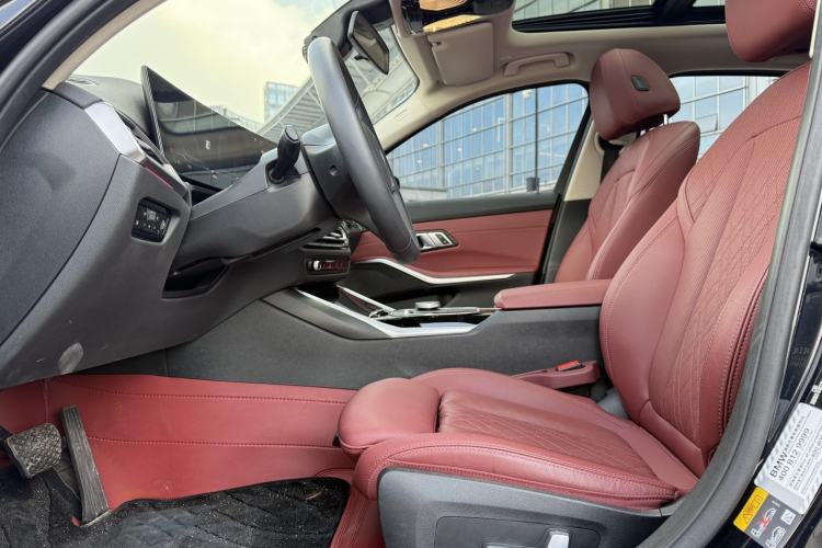 Used BMW i3 2022 eDrive 35 L Left Front Seat