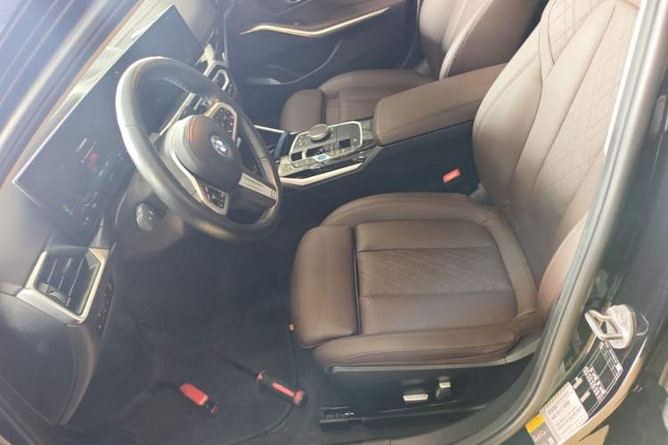 Used BMW i3 2022 eDrive 35 L Left Front Seat