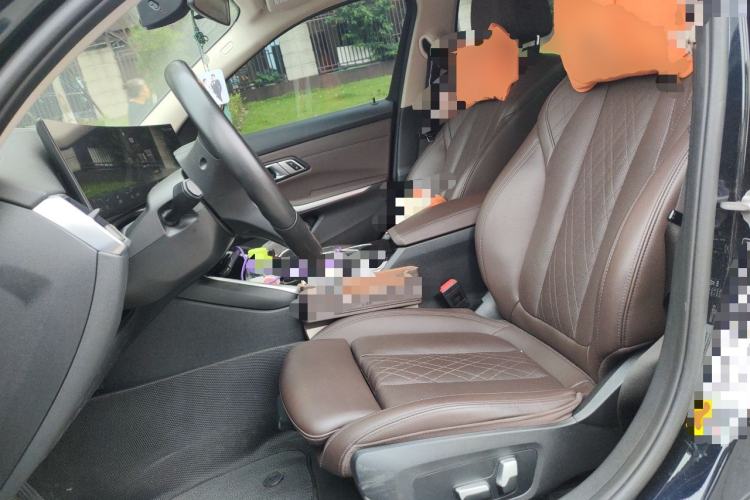 Used BMW i3 2022 eDrive 35 L Left Front Seat