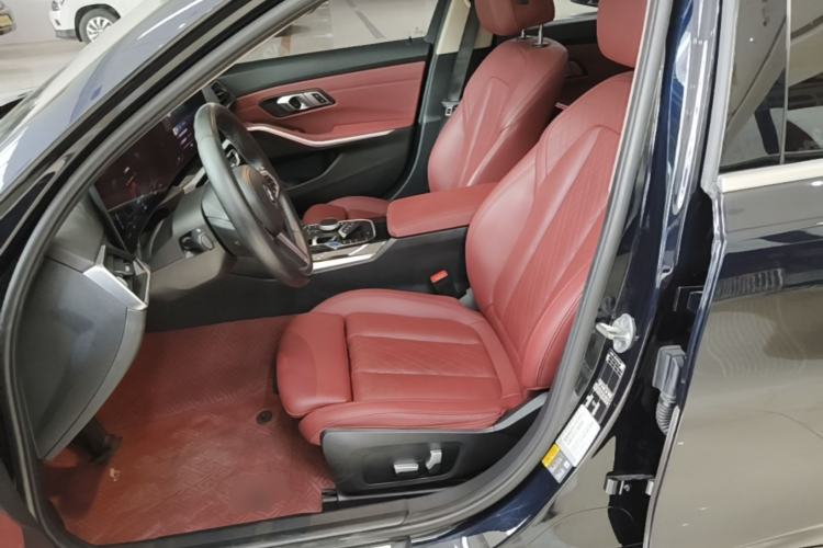Used BMW i3 2022 eDrive 35 L Left Front Seat