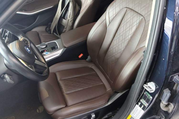 Used BMW i3 2022 eDrive 35 L Left Front Seat