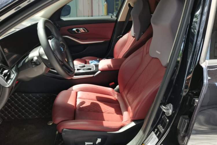Used BMW i3 2022 eDrive 35 L Left Front Seat