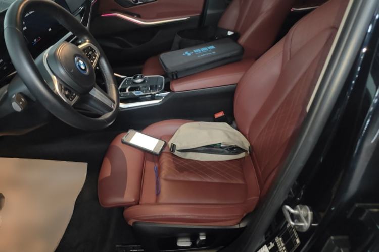 Used BMW i3 2022 eDrive 35 L Left Front Seat
