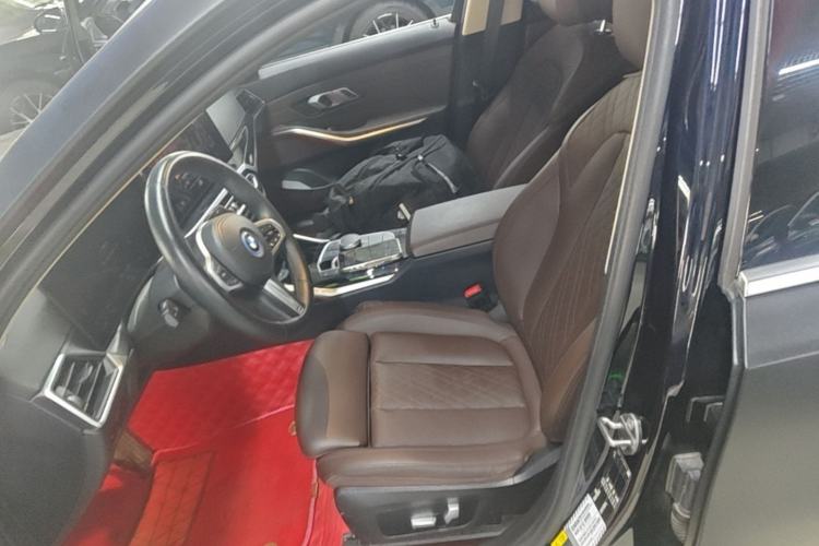 Used BMW i3 2022 eDrive 35 L Left Front Seat