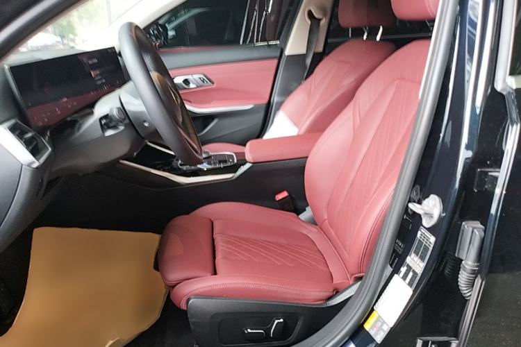 Used BMW i3 2022 eDrive 35 L Left Front Seat