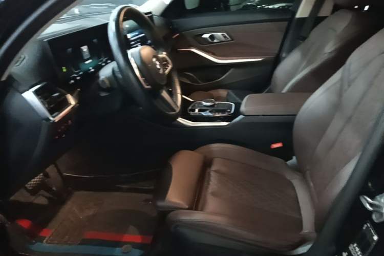 Used BMW i3 2022 eDrive 35 L Left Front Seat