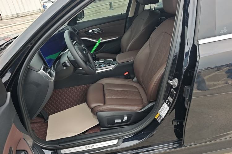 Used BMW i3 2022 eDrive 35 L Left Front Seat
