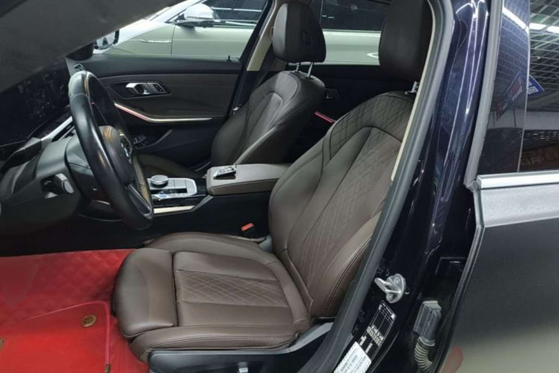 Used BMW i3 2022 eDrive 35 L Left Front Seat