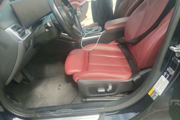 Used BMW i3 2022 eDrive 35 L Left Front Seat
