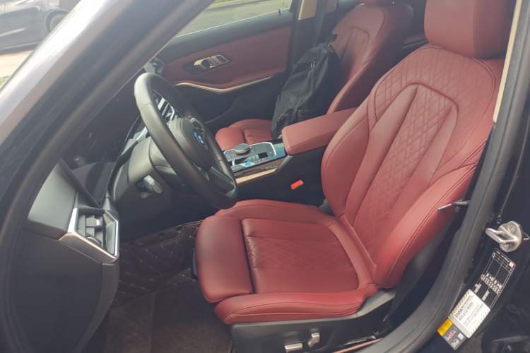 Used BMW i3 2022 eDrive 35 L Left Front Seat