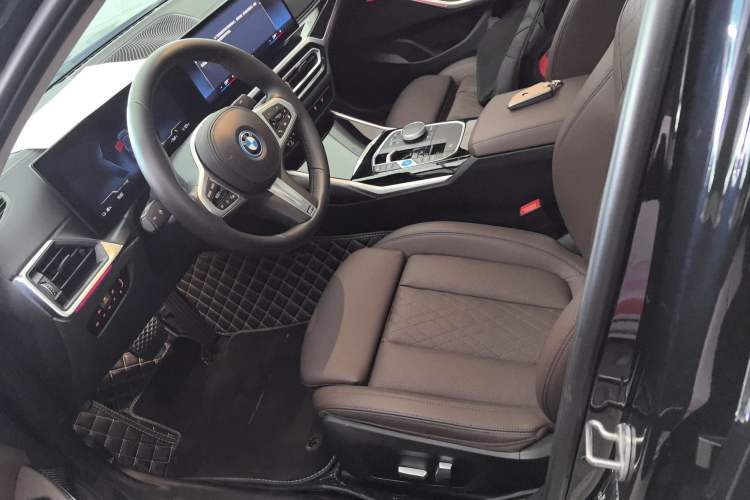 Used BMW i3 2022 eDrive 35 L Left Front Seat