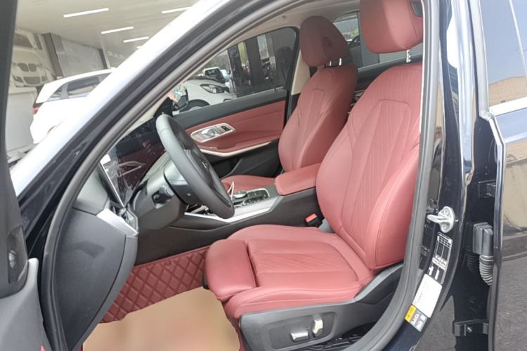 Used BMW i3 2022 eDrive 35 L Left Front Seat