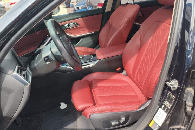 Used BMW i3 2022 eDrive 35 L Left Front Seat