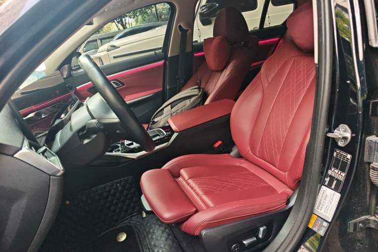 Used BMW i3 2022 eDrive 35 L Left Front Seat