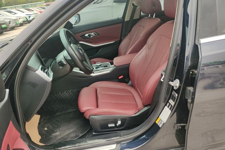 Used BMW i3 2022 eDrive 35 L Left Front Seat