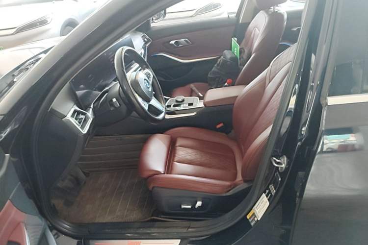 Used BMW i3 2022 eDrive 35 L Left Front Seat