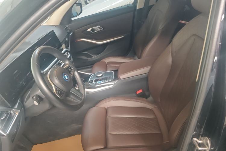 Used BMW i3 2022 eDrive 35 L Left Front Seat