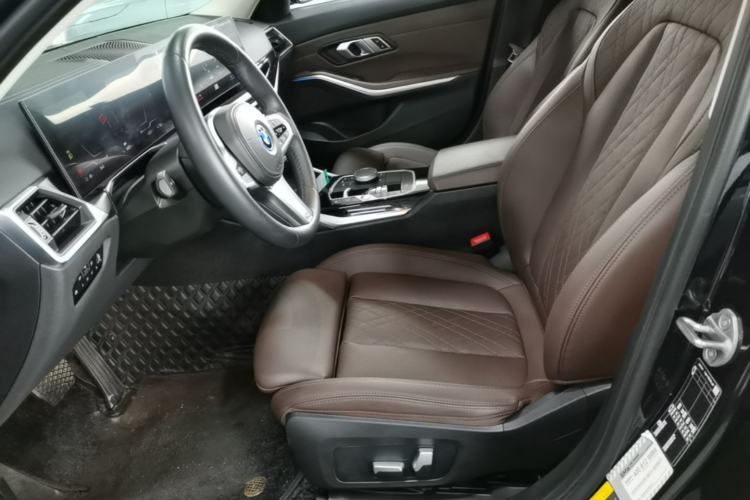 Used BMW i3 2022 eDrive 35 L Left Front Seat