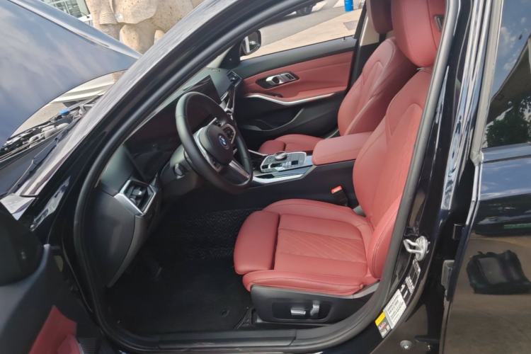 Used BMW i3 2022 eDrive 35 L Left Front Seat