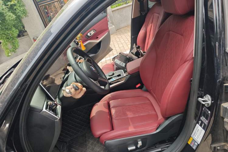 Used BMW i3 2022 eDrive 35 L Left Front Seat