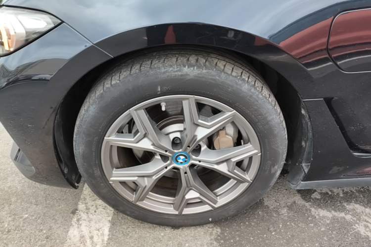 Used BMW i3 2022 eDrive 35 L Left Front Wheel Hub