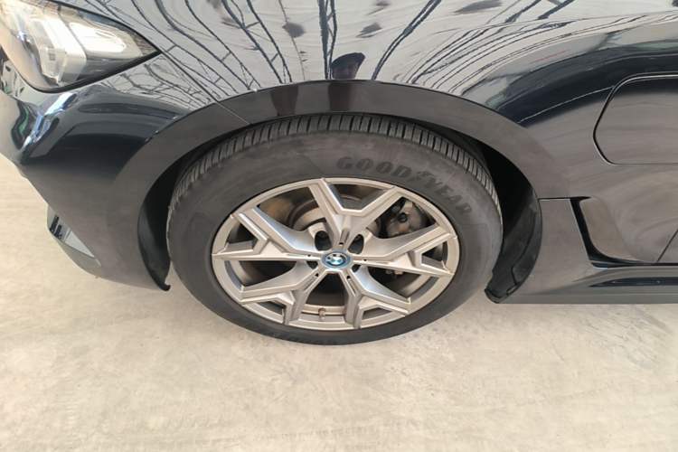 Used BMW i3 2022 eDrive 35 L Left Front Wheel Hub