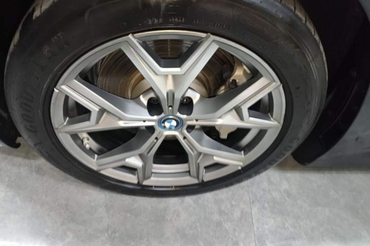 Used BMW i3 2022 eDrive 35 L Left Front Wheel Hub