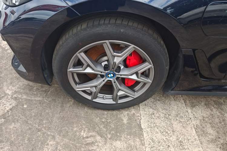 Used BMW i3 2022 eDrive 35 L Left Front Wheel Hub