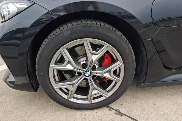 Used BMW i3 2022 eDrive 35 L Left Front Wheel Hub