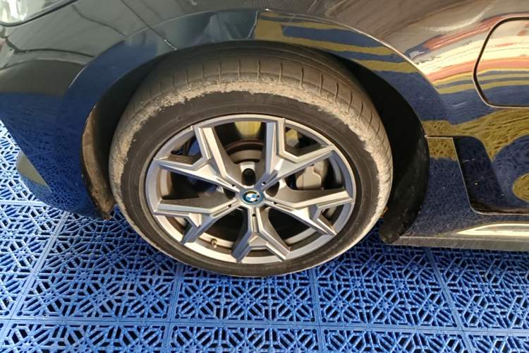 Used BMW i3 2022 eDrive 35 L Left Front Wheel Hub