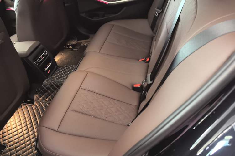 Used BMW i3 2022 eDrive 35 L Left Rear Seat