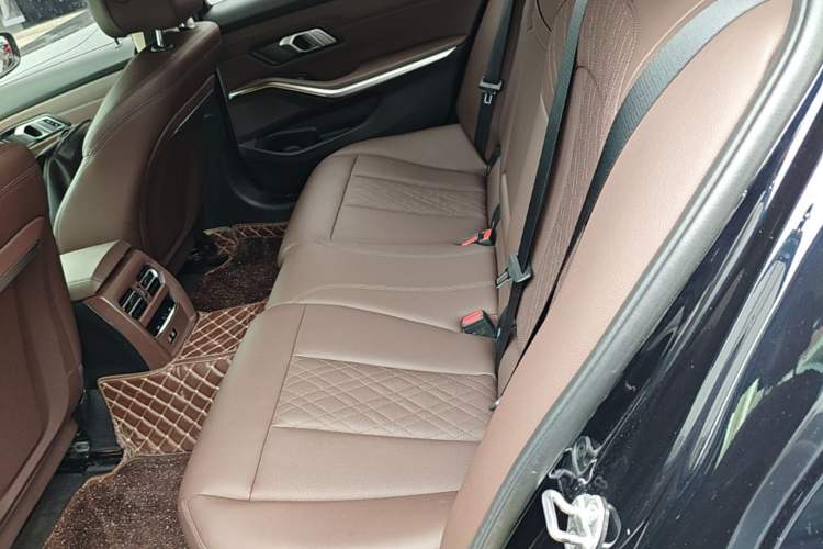 Used BMW i3 2022 eDrive 35 L Left Rear Seat