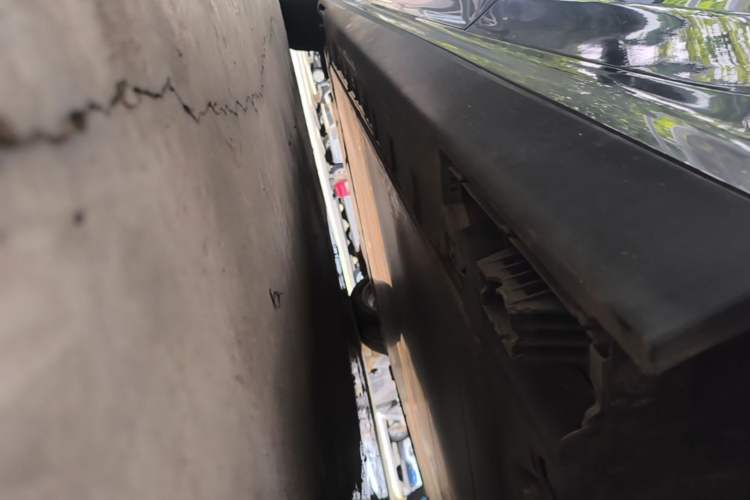 Used BMW i3 2022 eDrive 35 L Left Side Sill